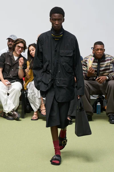 Look 24